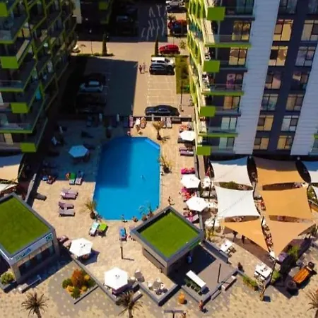 Sea Side Pool & Apartamento *