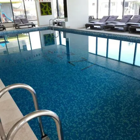 Sea Side Pool & * Năvodari