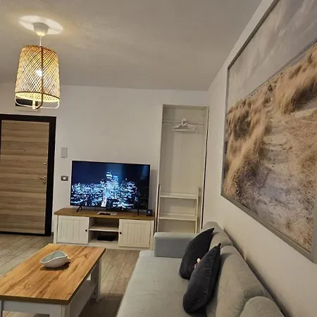 Апартаменты Sea Side Pool & Нэводари